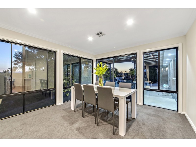 7 Aaron Place, Macgregor ACT 2615