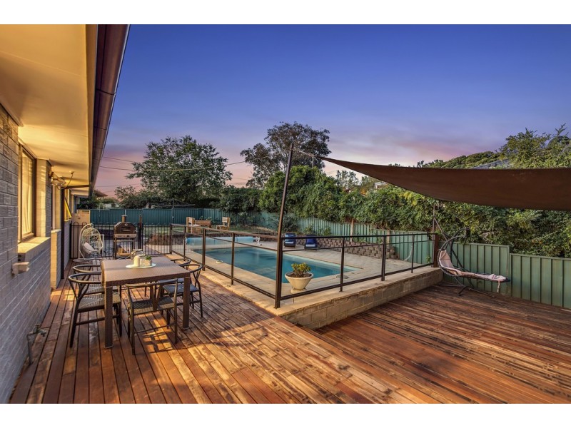 7 Aaron Place, Macgregor ACT 2615