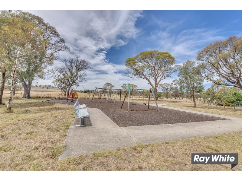 72 Hanrahan Crescent, Dunlop ACT 2615