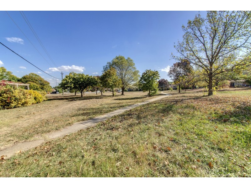 12 Bindiri Place, Giralang ACT 2617