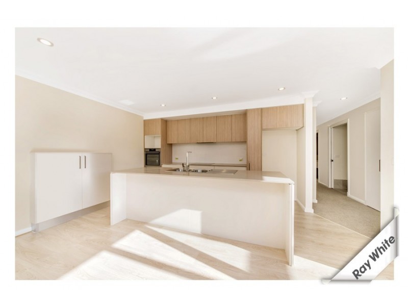 1/2 Blackman Crescent, Macquarie ACT 2614
