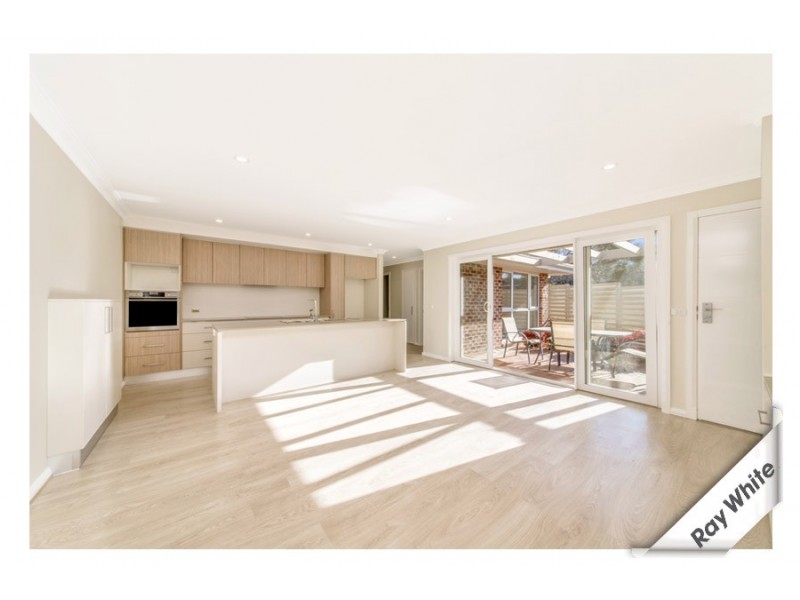 1/2 Blackman Crescent, Macquarie ACT 2614