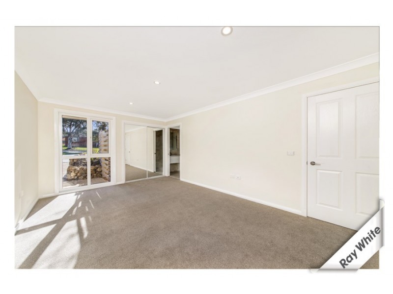 1/2 Blackman Crescent, Macquarie ACT 2614