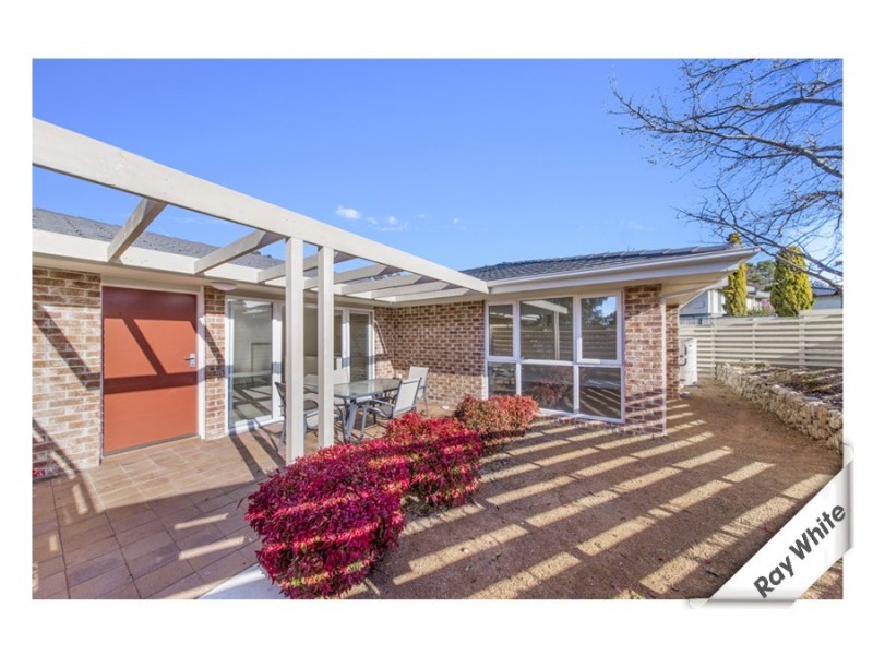 1/2 Blackman Crescent, Macquarie ACT 2614