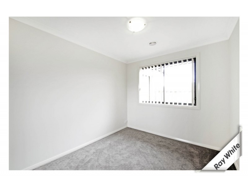 1 John James Loop, Macgregor ACT 2615