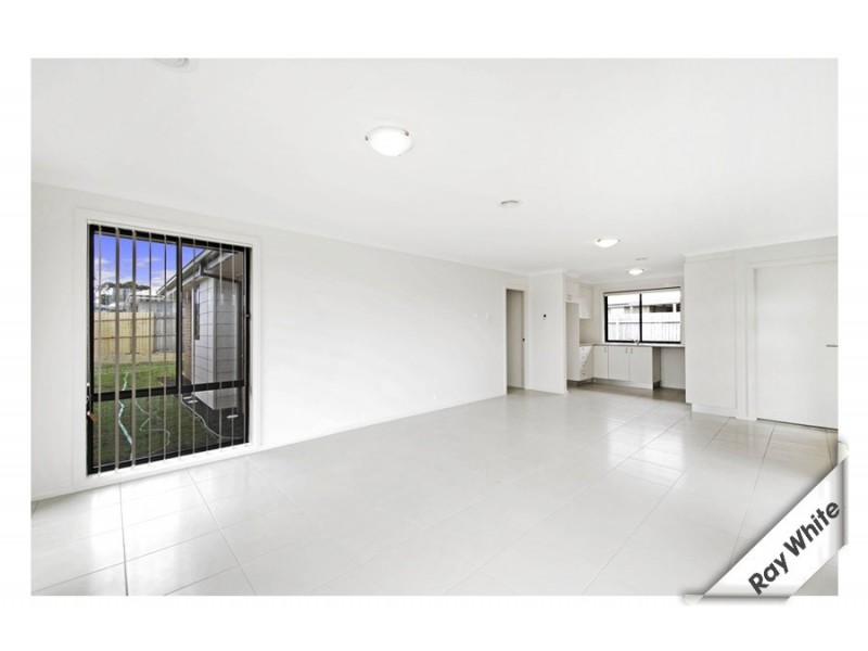 1 John James Loop, Macgregor ACT 2615