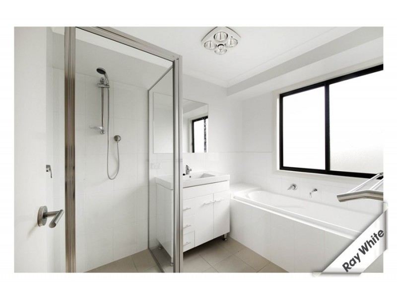 1 John James Loop, Macgregor ACT 2615