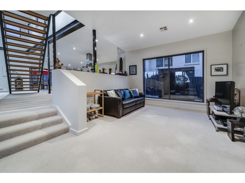 2 Menzel Crescent, Dunlop ACT 2615