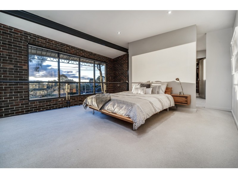 2 Menzel Crescent, Dunlop ACT 2615