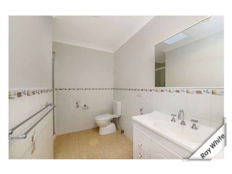 4/8 Proserpine Circuit, Amaroo ACT 2914