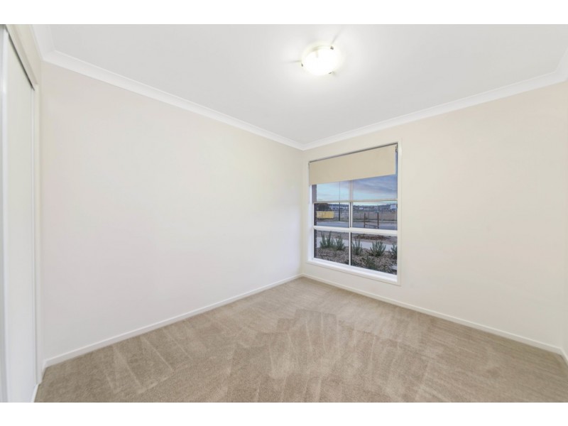 99 Burrumarra Avenue, Ngunnawal ACT 2913