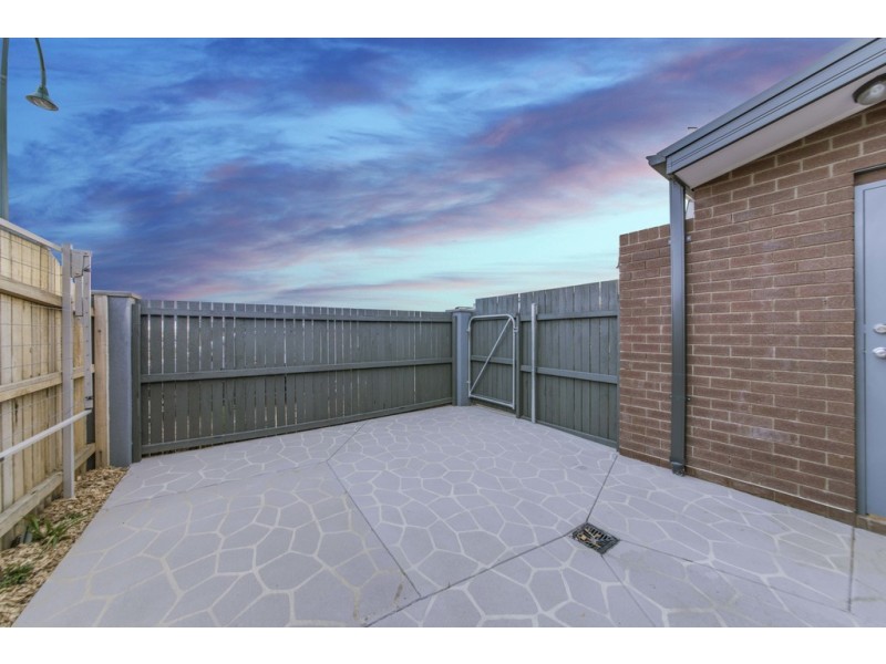 99 Burrumarra Avenue, Ngunnawal ACT 2913