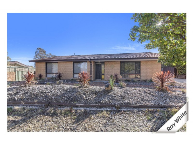11 Twamley Crescent, Chisholm ACT 2905