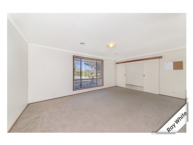 11 Twamley Crescent, Chisholm ACT 2905
