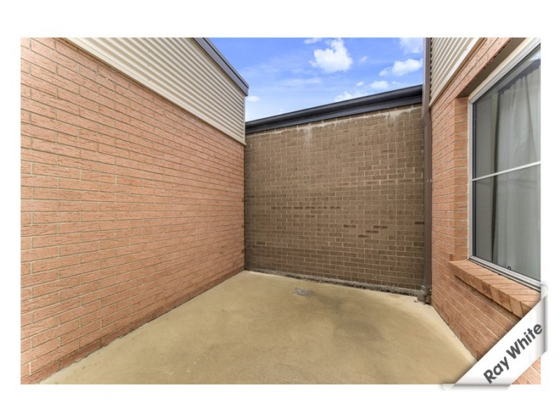 22 Audrey Cahn Street, Macgregor ACT 2615