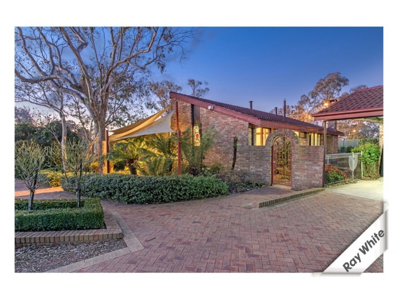 15 Gibbes Place, Weetangera ACT 2614