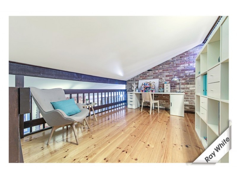 15 Gibbes Place, Weetangera ACT 2614