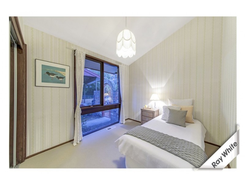 15 Gibbes Place, Weetangera ACT 2614