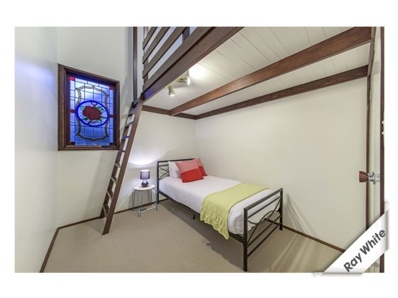 15 Gibbes Place, Weetangera ACT 2614