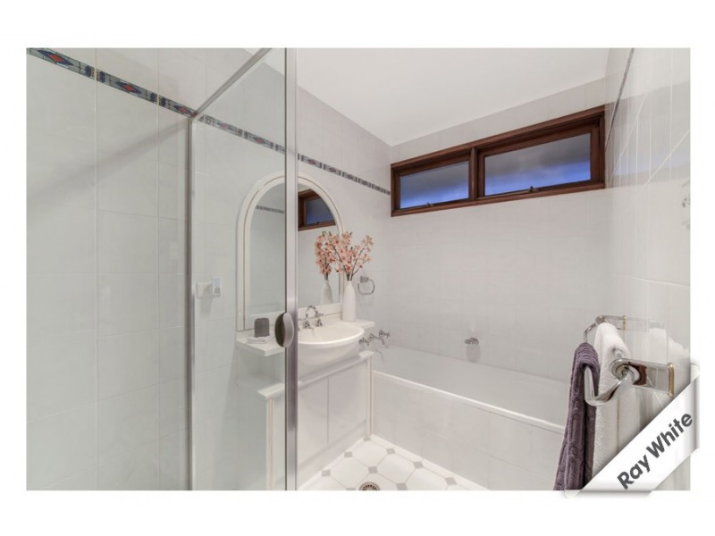 15 Gibbes Place, Weetangera ACT 2614