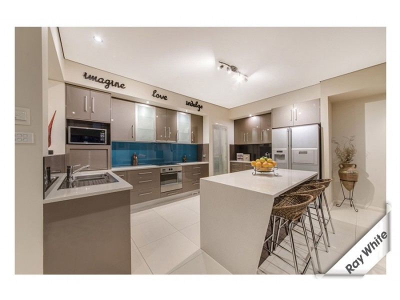 18 Heney Close, Mckellar ACT 2617