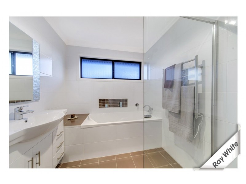 18 Heney Close, Mckellar ACT 2617