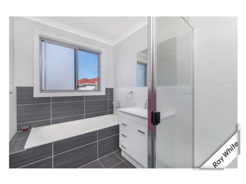 8 Maris King Street, Casey ACT 2913