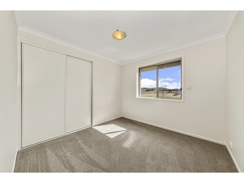 98 Hollows Circuit, Macgregor ACT 2615