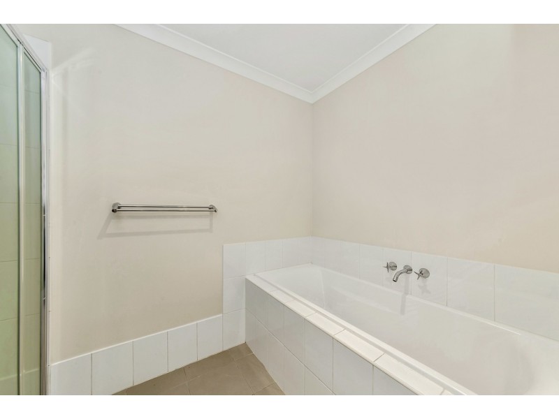 98 Hollows Circuit, Macgregor ACT 2615