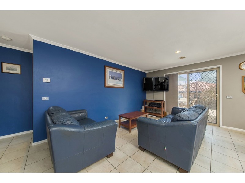 6 Lovely Close, Dunlop ACT 2615