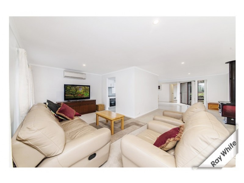 6 Hirst Place, Giralang ACT 2617