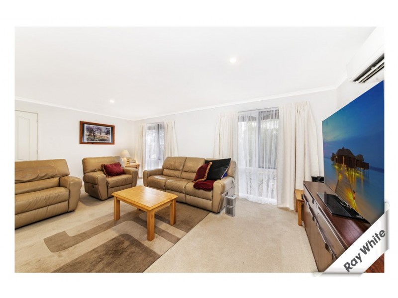 6 Hirst Place, Giralang ACT 2617