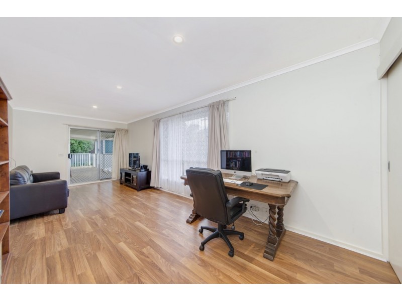 214 Osburn Drive, Macgregor ACT 2615