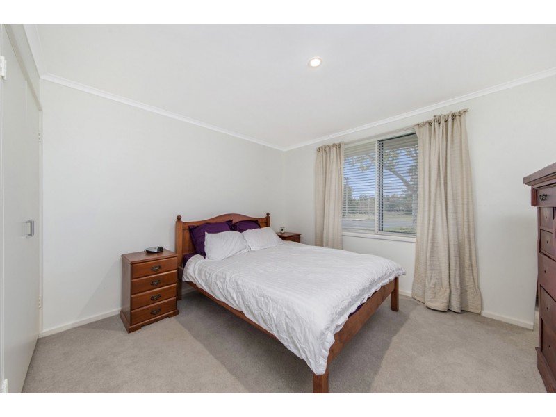 214 Osburn Drive, Macgregor ACT 2615