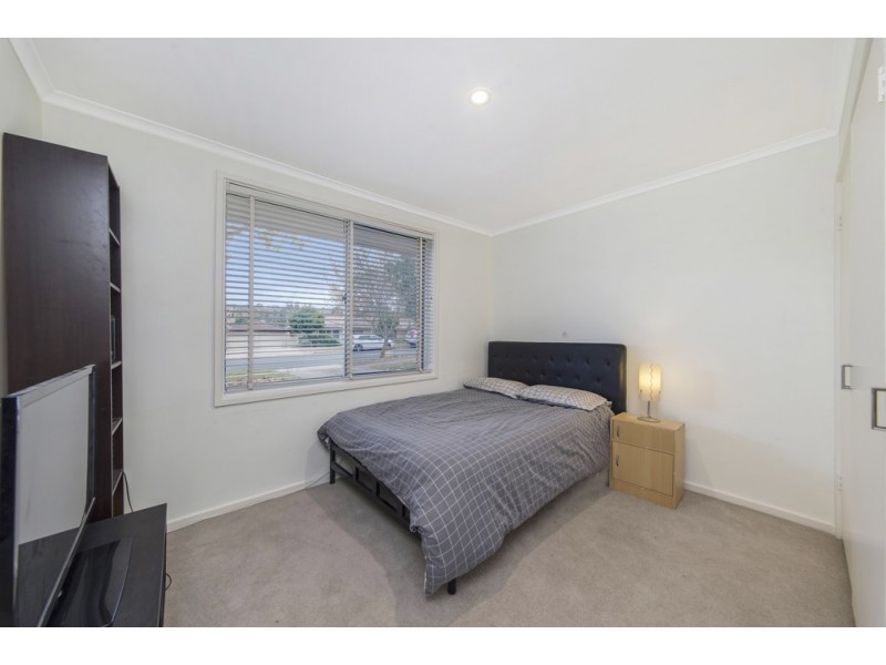 214 Osburn Drive, Macgregor ACT 2615