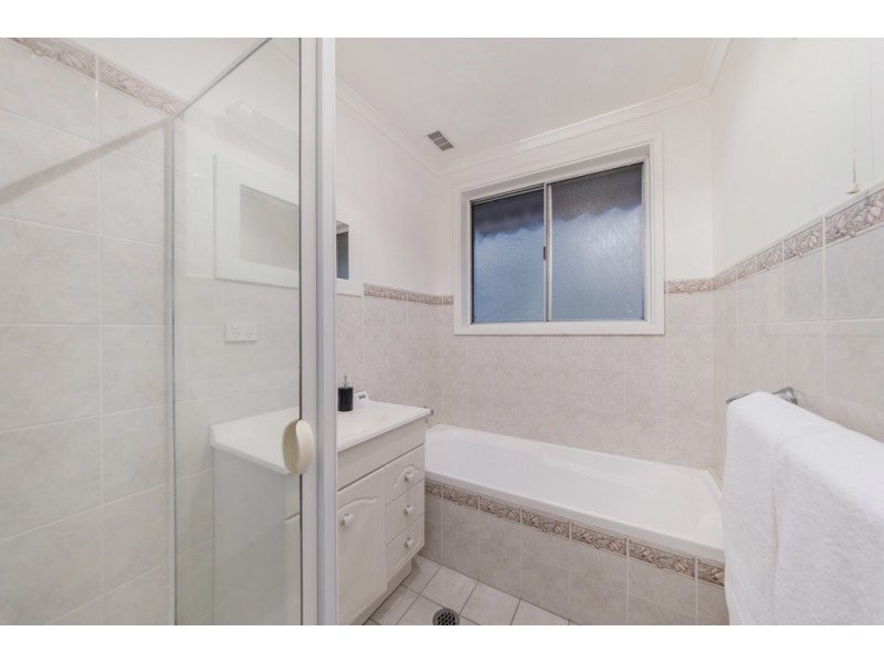 214 Osburn Drive, Macgregor ACT 2615