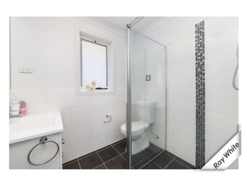 17 Hilda Kincaid Crescent, Macgregor ACT 2615