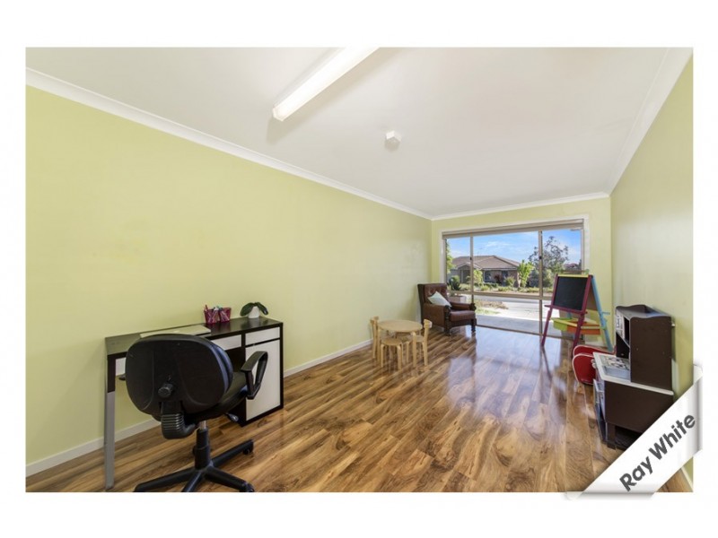 27 Clyde Finlay Street, Macgregor ACT 2615