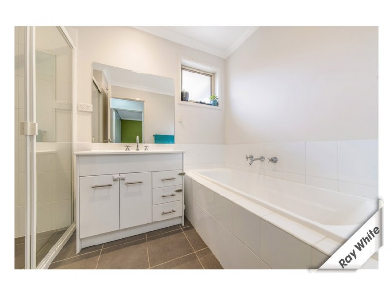 27 Clyde Finlay Street, Macgregor ACT 2615