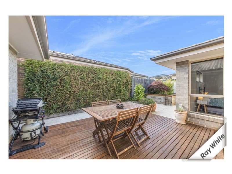 27 Clyde Finlay Street, Macgregor ACT 2615