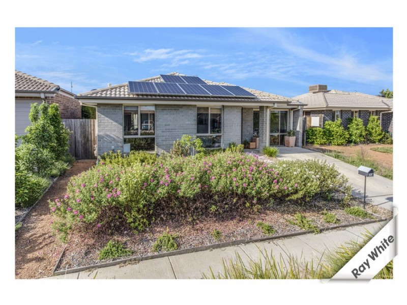 27 Clyde Finlay Street, Macgregor ACT 2615