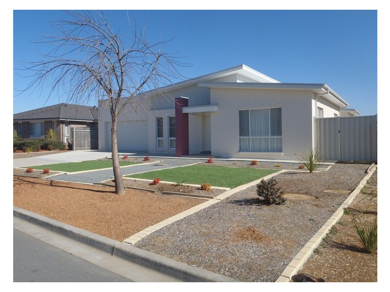 10 Roxburgh Street, Franklin ACT 2913