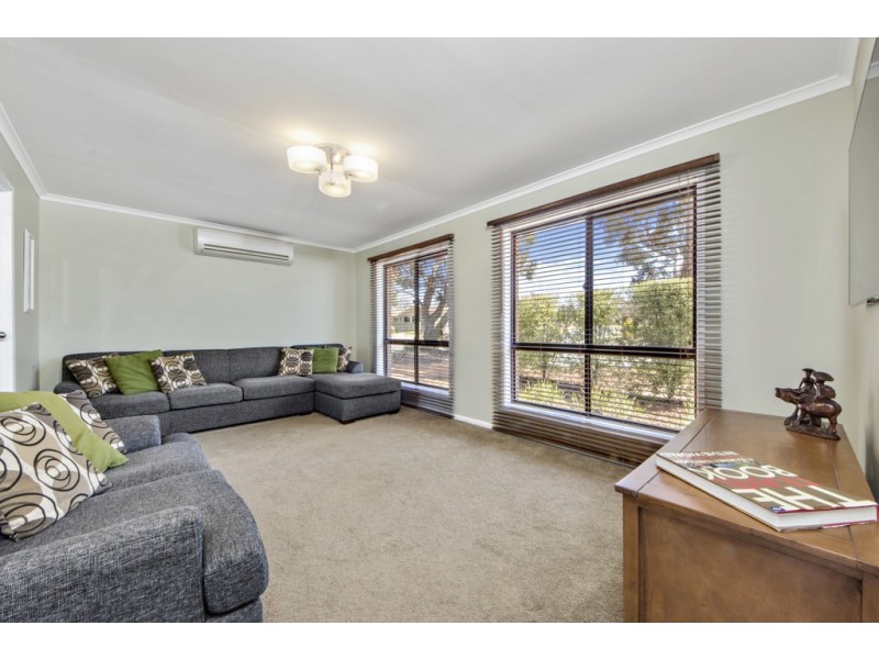103 Ratcliffe Crescent, Florey ACT 2615