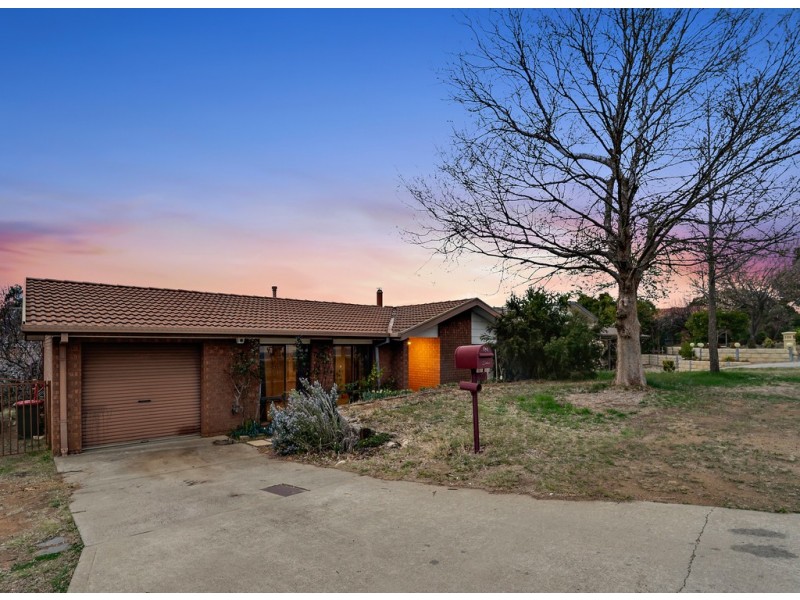 127 Ratcliffe Crescent, Florey ACT 2615