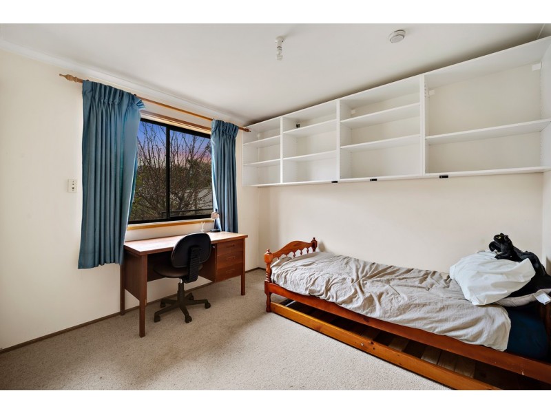 127 Ratcliffe Crescent, Florey ACT 2615