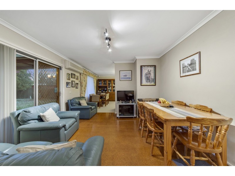 6 Gibbes Place, Weetangera ACT 2614
