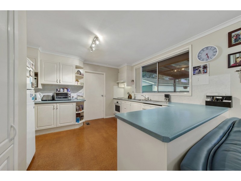 6 Gibbes Place, Weetangera ACT 2614