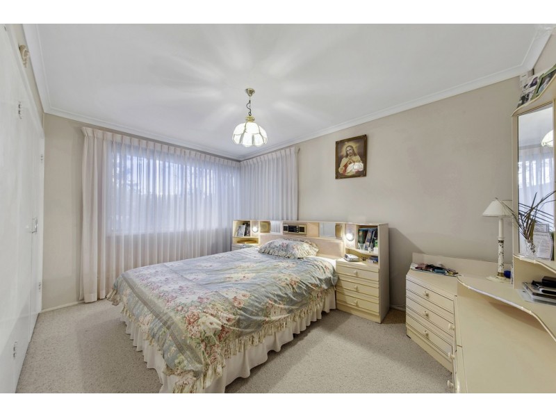 6 Gibbes Place, Weetangera ACT 2614