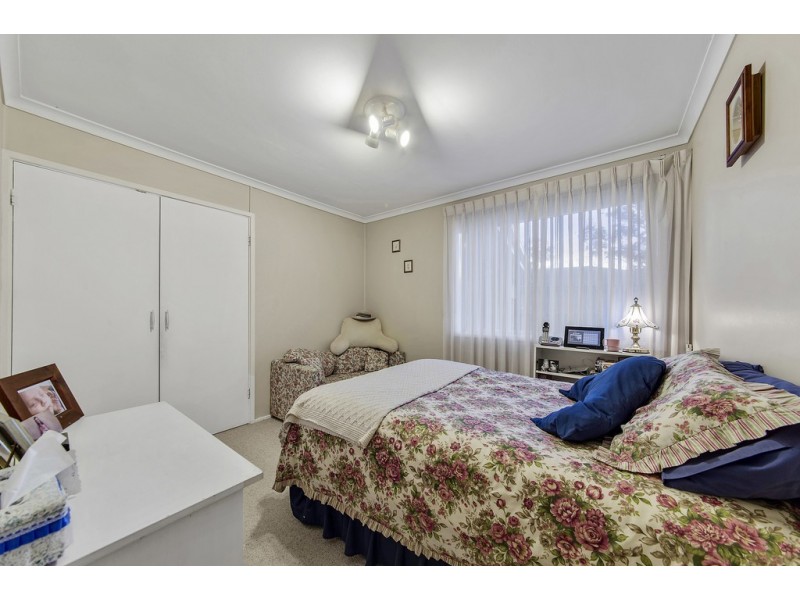 6 Gibbes Place, Weetangera ACT 2614