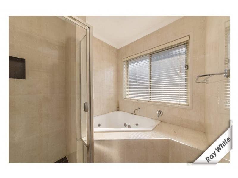 24 Nancy Cato Street, Franklin ACT 2913